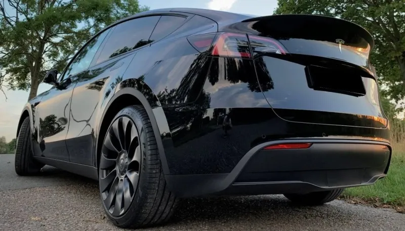 Tesla Model Y Performance Image 3